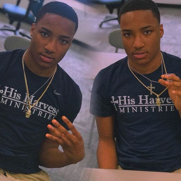 Meet your Posher, Rae - Picture 1 of 1